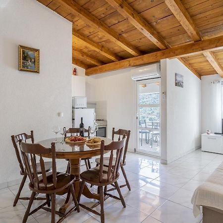 Holiday Home Dijamant Kučiće エクステリア 写真