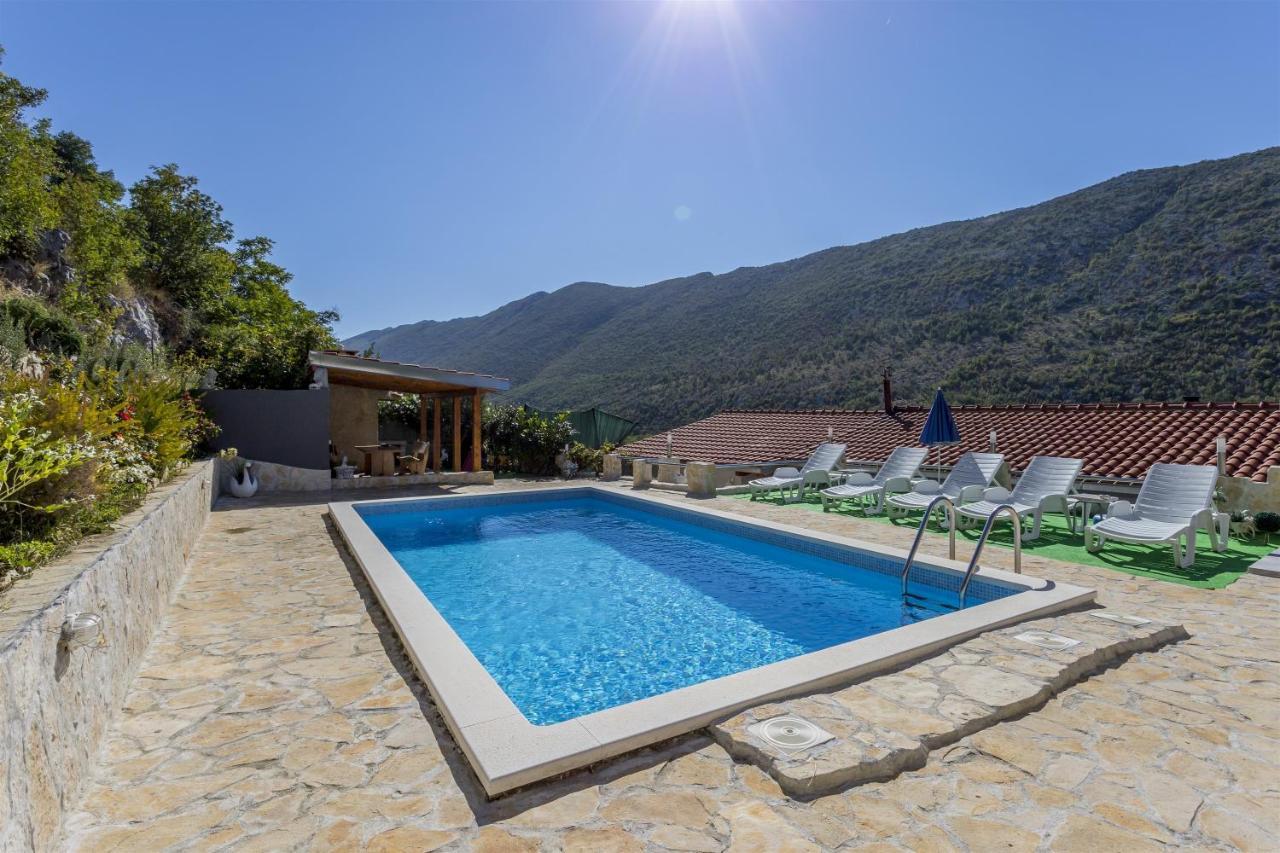 Holiday Home Dijamant Kučiće エクステリア 写真