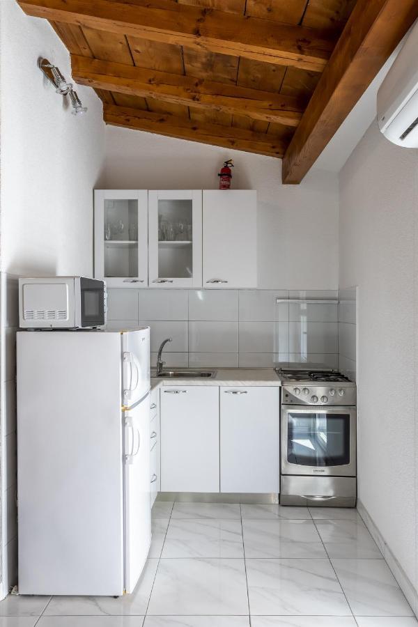 Holiday Home Dijamant Kučiće エクステリア 写真