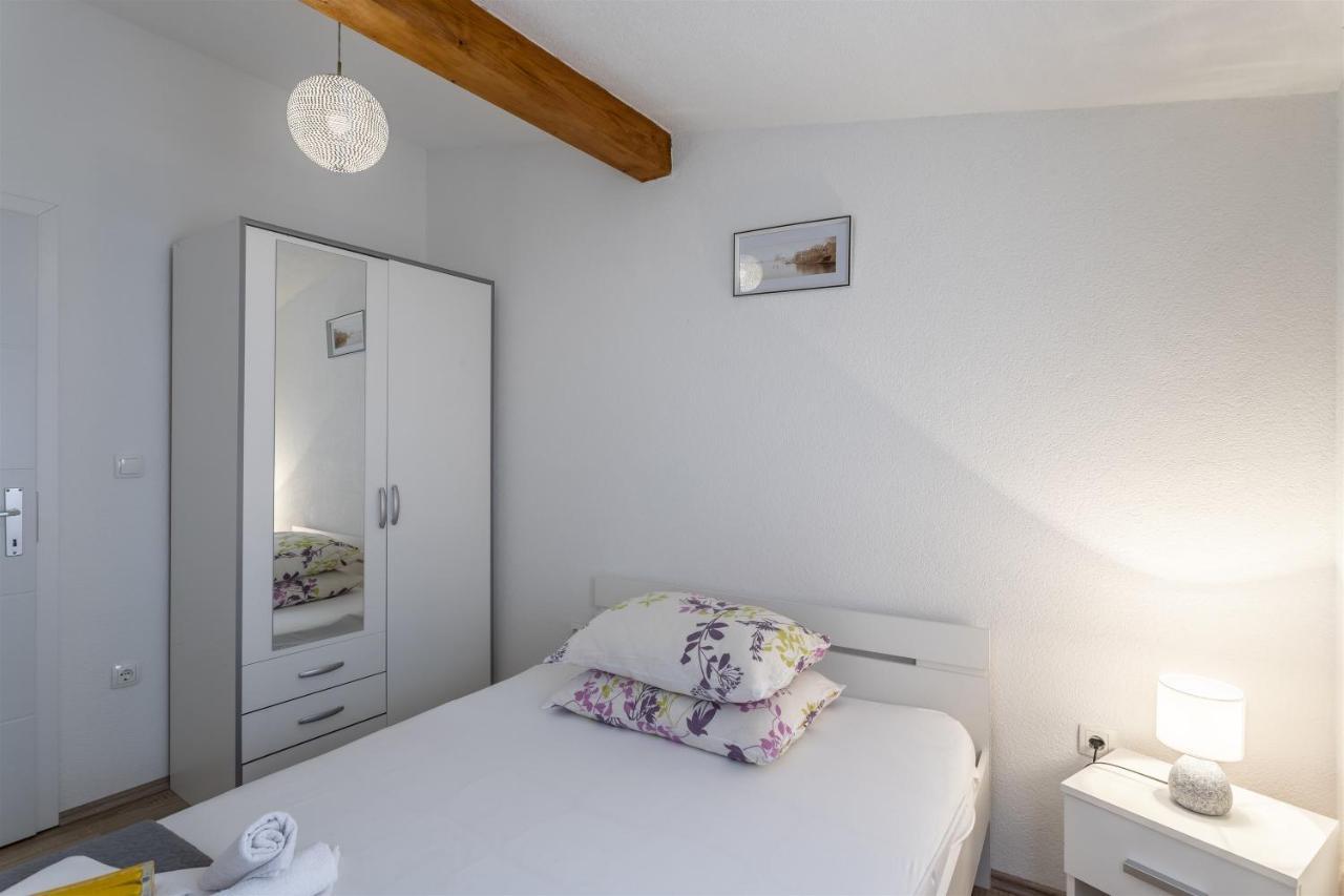Holiday Home Dijamant Kučiće エクステリア 写真