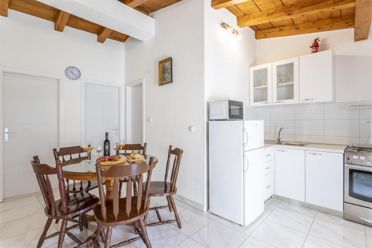 Holiday Home Dijamant Kučiće エクステリア 写真