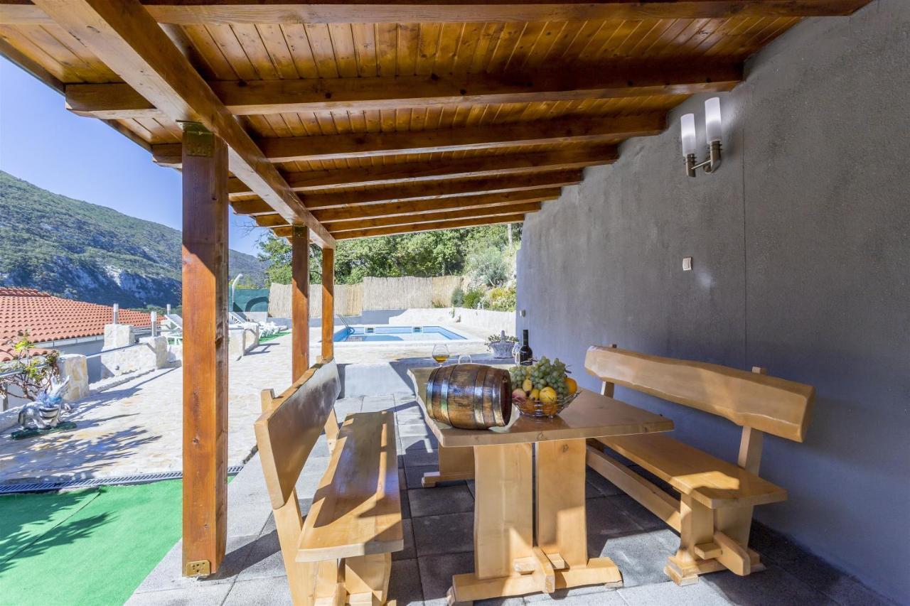 Holiday Home Dijamant Kučiće エクステリア 写真
